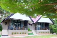 Rimkaeng Resort Hotels near Wat Mae Ka Moei