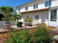 Cit'Hotel les Atlantes Hotels in Epargnes