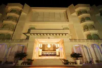 Golden Tulip Essential Jaipur Hotels near Johri Bazar