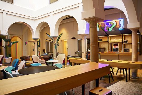 Room00 Salvador 내부