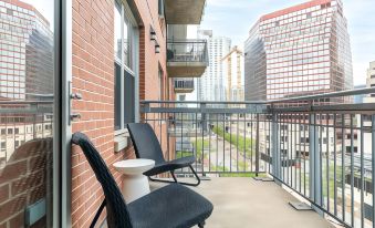 Austin Urban 1Bd 1BA Downtown Apartment