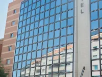 ไอบิส ปารีส อิสซี เลส์ มูแลงโน วาล เดอ แซน โรงแรมในIssy-les-Moulineaux