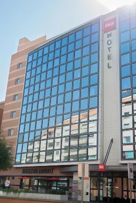 Ibis Paris Issy-Les-Moulineaux Val de Seine Hôtels à : Meudon