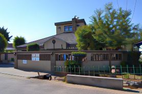 Triple Palms Bed and Breakfast