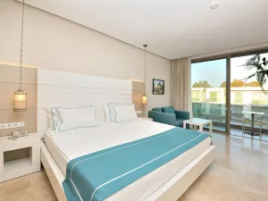 Lugga Boutique Hotel & Beach