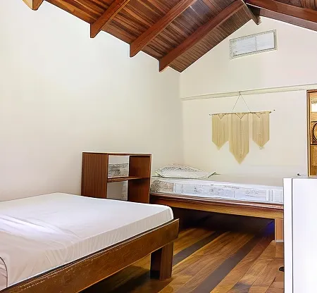 Cabinas Playa Surf Hostel