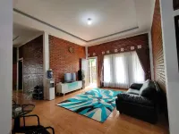 The Secret Hill Villa and Glamping Hotel dekat Gereja Katolik St. Fransiskus Assisi Cibadak