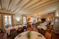 Le Manoir de Kerbot فنادق في Ambon