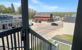 DownTown Inn