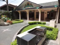 Montana Resort Hotels in Cisarua