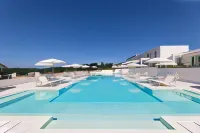 Capo Falcone Charming Apartments - Pools