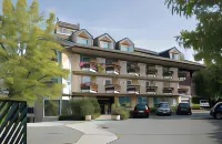 Logis Hotel Arc En Ciel Hotele w: Thonon-les-Bains