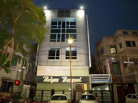 Reliable Inn Các khách sạn gần Đài tưởng niệm Shaheed