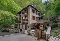 Palios Stathmos Hôtels à : Vizitsa