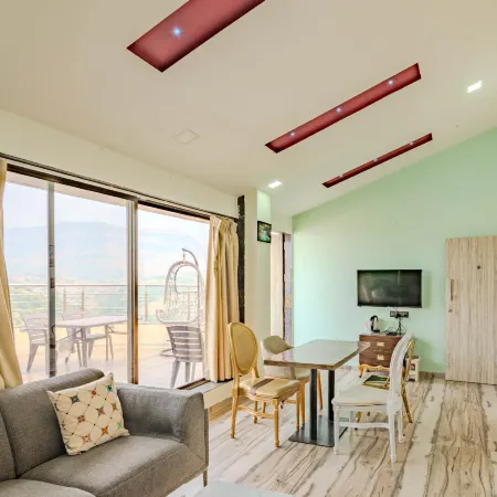Pooja Villa Suites-Rooms and Pool, Igatpuri