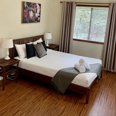 Montville Holiday Apartments
