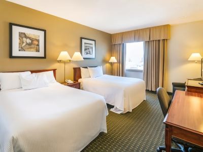 Ramada by Wyndham Thunder Bay Airlane Hotel