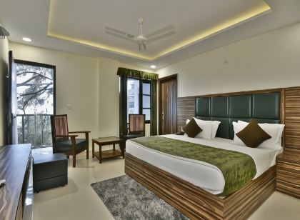 Hotel Comfort Court