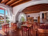 Casa del Vino Della Vallagarina Hotels in Ala