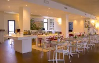 Hotel Borgo Brianteo فنادق في پونته سن پیترو