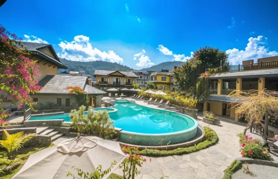 博卡拉寺廟樹度假村及水療中心