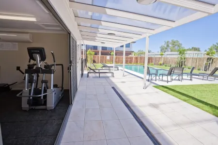 Stonewood Villas Отели рядом с достопримечательностью «Charleys Creek Campgrounds, Chinchilla»