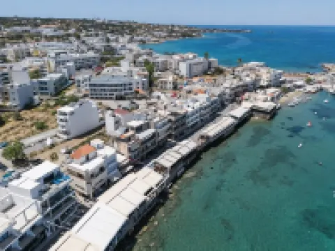 Skipper Beachfront Suites