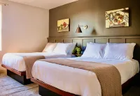 Meeting House Hotels in West Falls Church
