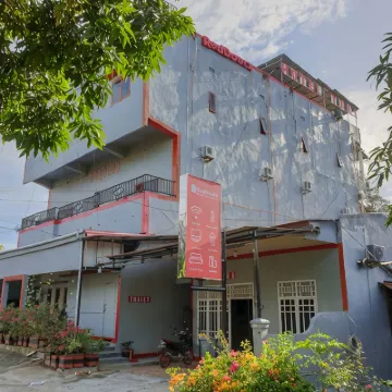 RedDoorz @ Hotel Yaki Mamuju Hotel di Mamuju