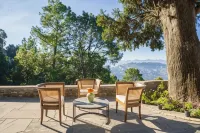 Magnolia Lodge Отели рядом с достопримечательностью «Nanda Devi Temple»