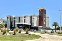 La Quinta Inn & Suites by Wyndham Gonzales La Hotels near Big Lots