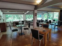 Le Mas des Laurels Hotels in Clansayes