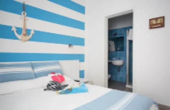 拉普羅杜德拉米拉格里奧旅館 鄰近拉斯佩齊亞海軍博物館的酒店