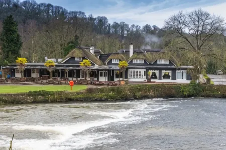Fisherman's Cot, Tiverton by Marston's Inns Отели рядом с достопримечательностью «Devon Railway Centre»