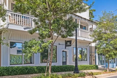 Howzit Hostels Отели в г. Кахулуи