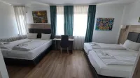 Hotel Central Hauptbahnhof - Balkon