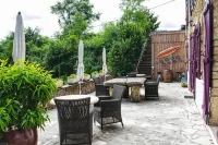 Les Volets Violets Hotels in Mios