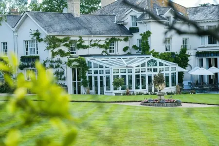 Summer Lodge Country House Hotel