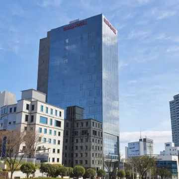 伊爾迪斯麗晶飯店 桂山聖堂附近的飯店