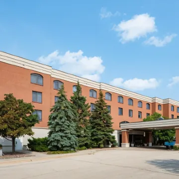 La Quinta Inn & Suites by Wyndham Madison American Center Hotels near East Towne Mall