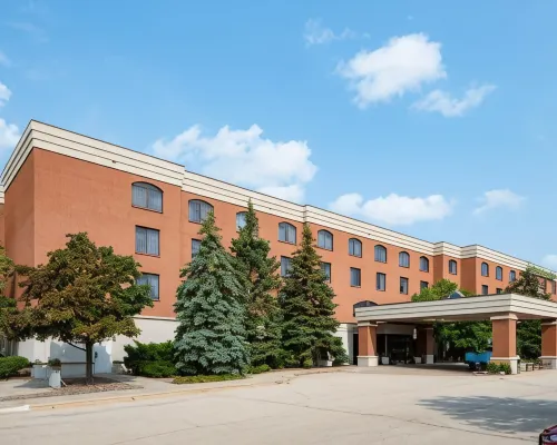 La Quinta Inn & Suites by Wyndham Madison American Center Ξενοδοχεία στην πόλη Madison