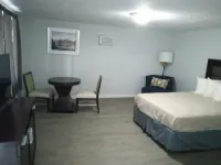 Homes -N - Courts - 2-Star