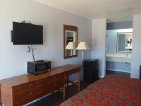 Brooks City Executive Inn