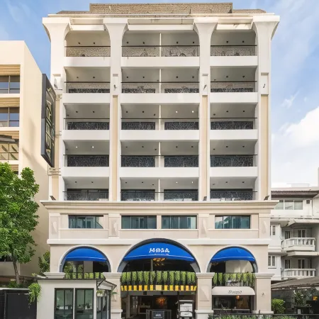 Skye Hotel Bangkok Отели рядом с достопримечательностью «Пирс Witthayu»