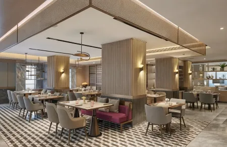 Astoria Hotel Отели рядом с достопримечательностью «Вокзал Чхатрапати-Шиваджи»