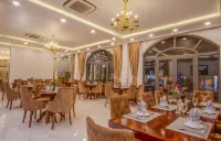Spring Garden Hotel - piscina