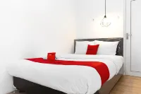 RedDoorz Near Sam Poo Kong 3 Semarang Hotels in West Semarang