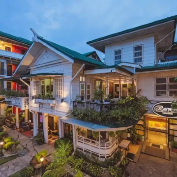 羅斯維尼爾酒店 鄰近Sagkahan Saint Rafael Church的酒店