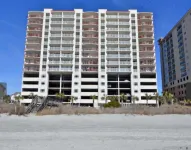 Luxury Pools and Stunning Ocean Views - Exquisite Penthouse Escape