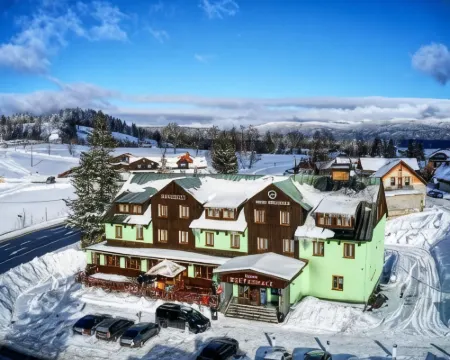 皮赫維采酒店 尼斯河畔亞布洛內茨酒店